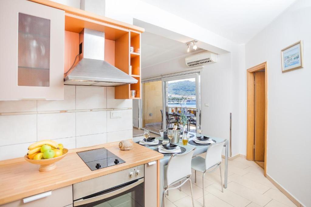 Apartments Dea Caeli Vela Luka Esterno foto