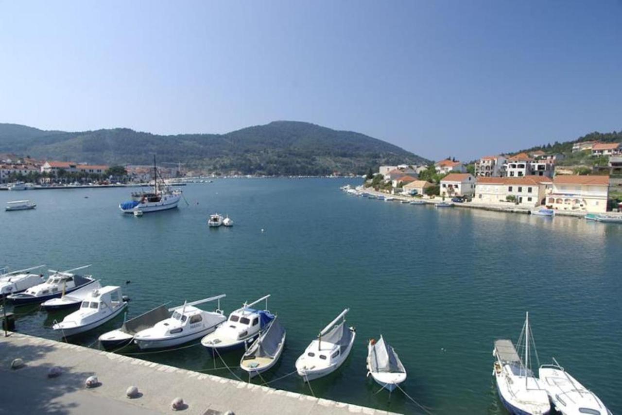 Apartments Dea Caeli Vela Luka Esterno foto