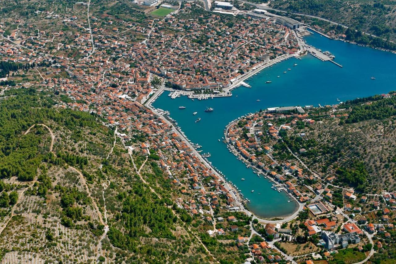 Apartments Dea Caeli Vela Luka Esterno foto