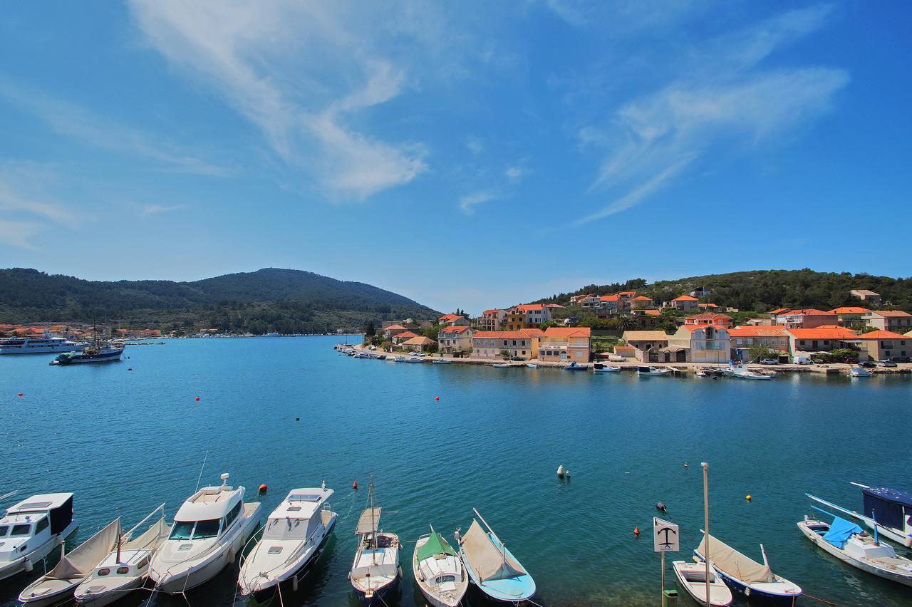 Apartments Dea Caeli Vela Luka Esterno foto